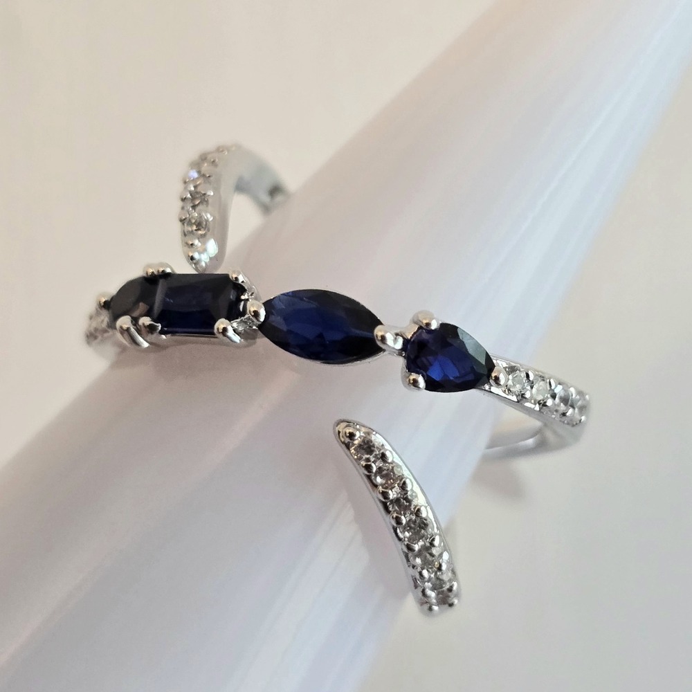 Bomb Party RG81199 Size 6 Ring - Bow Down Babe Sapphire Spinel on Rhodium NEW